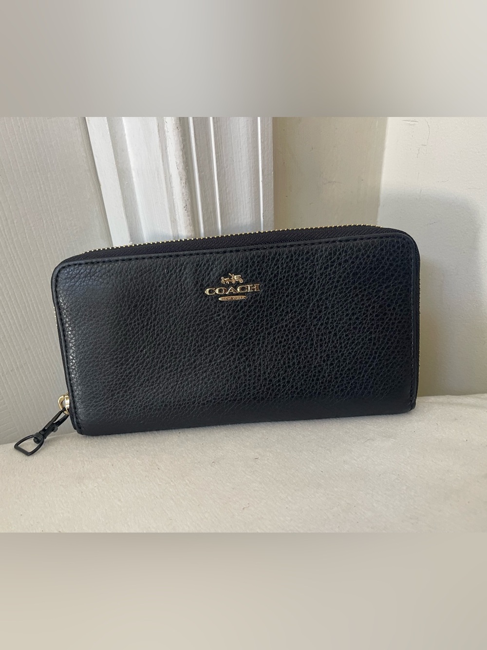 Coach Black Pebbled Leather Zip Wallet with Gold Logo - Picture 1 of 9